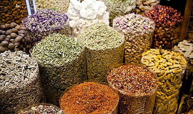سوق البهارات في دبي - سوق الجملة للمواد الغذائية في دبي